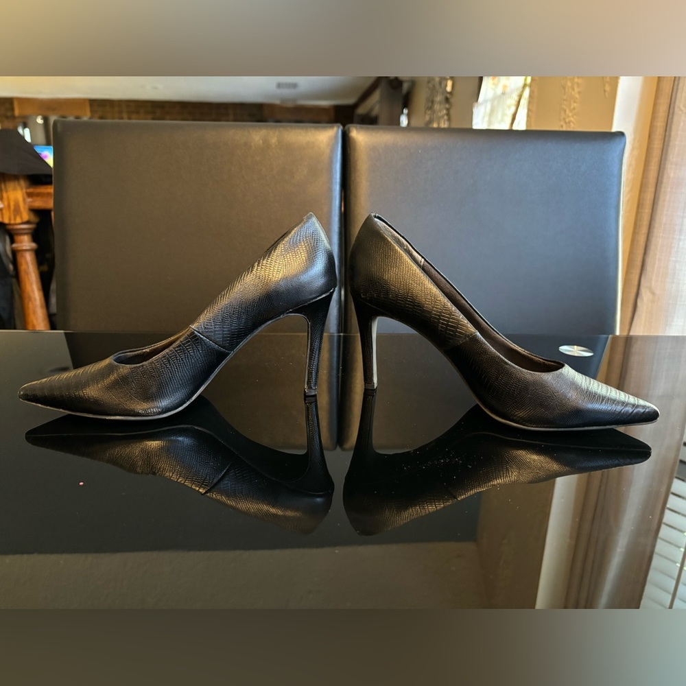 Seychelles Black Heels Size 6